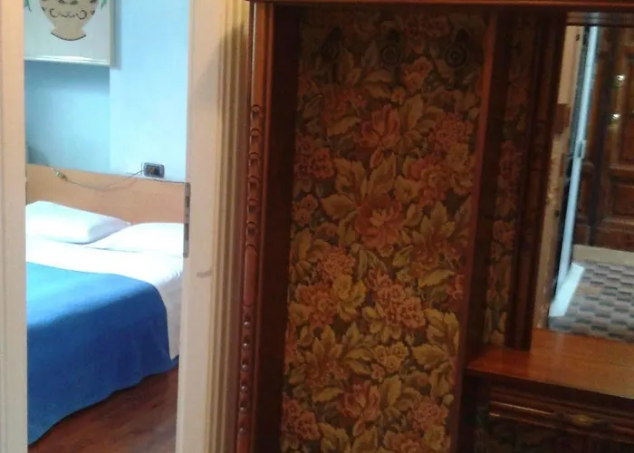 Otel Altavilla 2*
